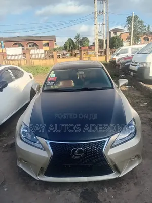 Lexus IS 2010