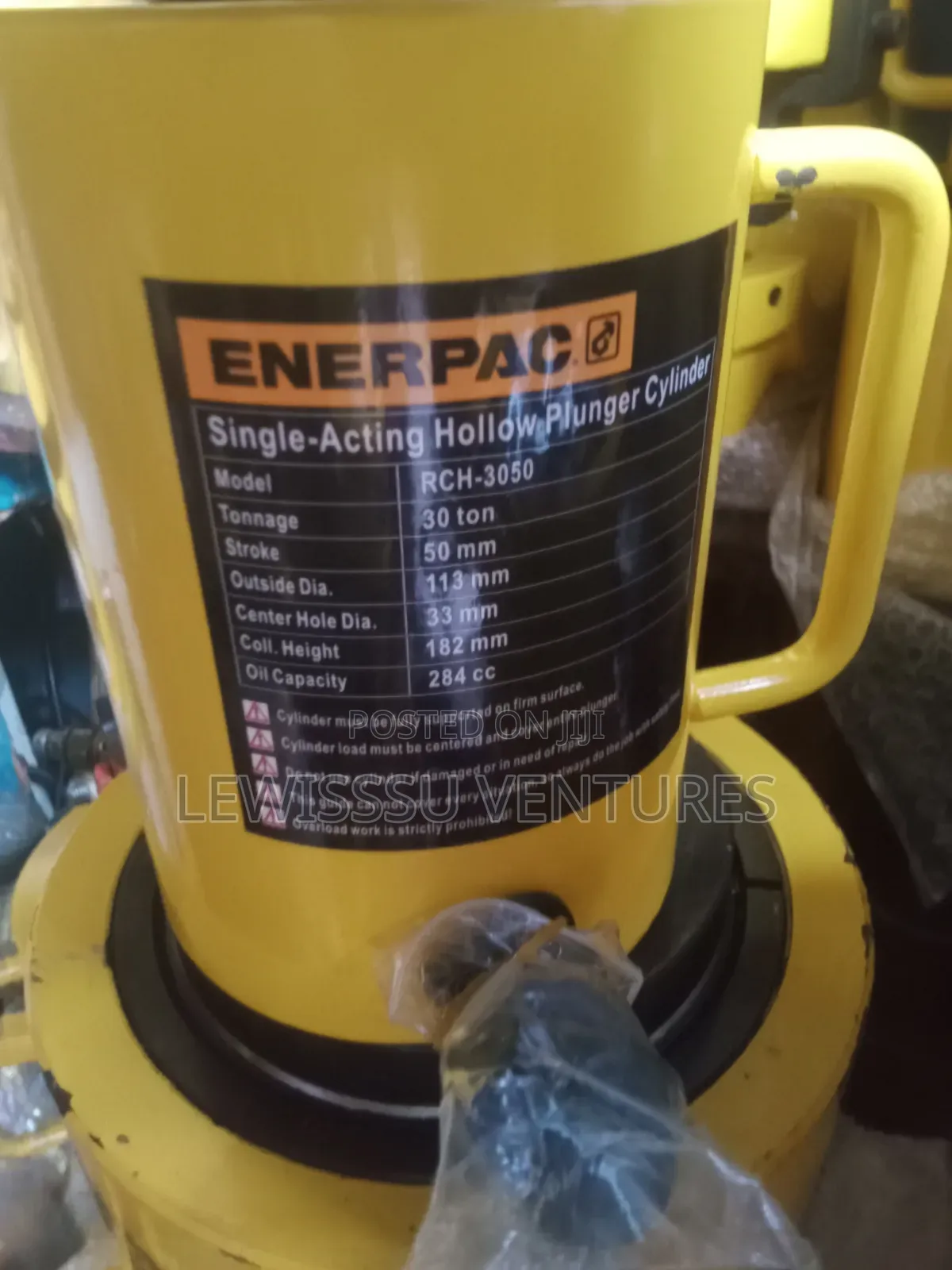 ENERPAC 30 Tons Hollow Jack