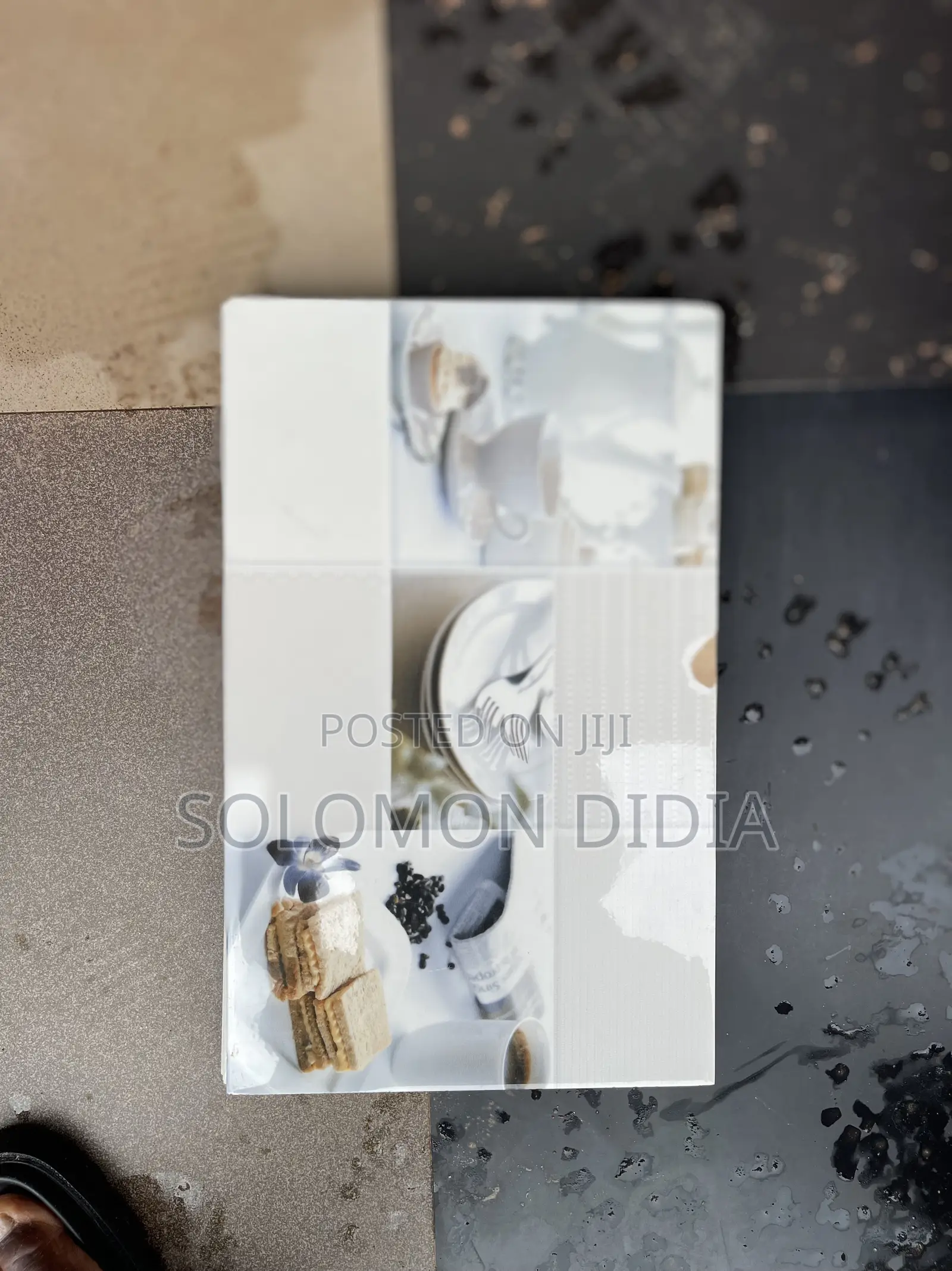 25/40 Toilet & Kitchen Wall