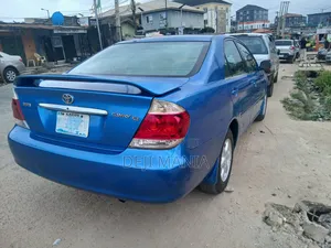 Toyota Camry 2005 Blue