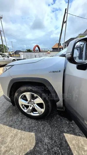 Toyota RAV4 2021 Gray