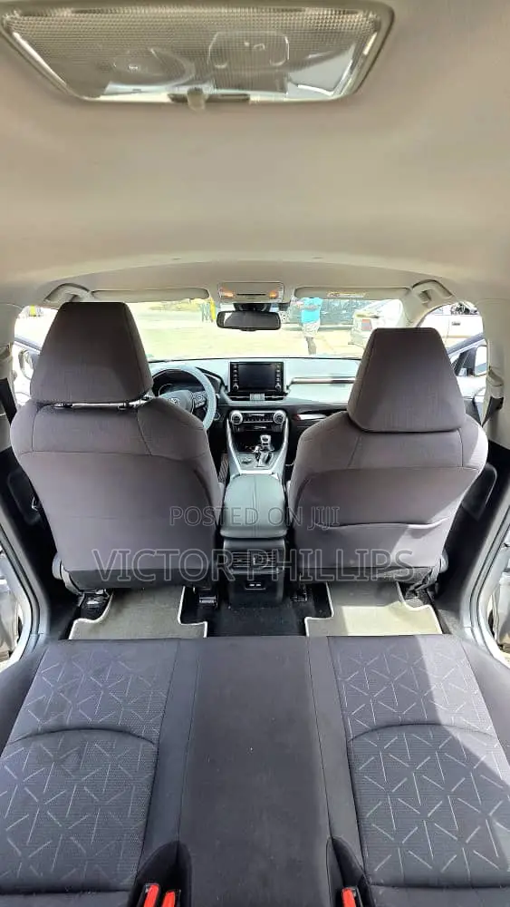 Toyota RAV4 2021 Gray