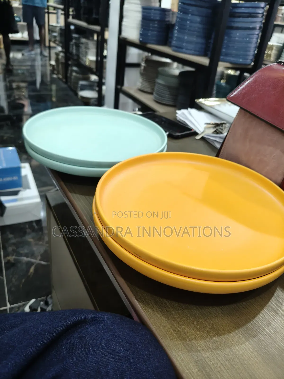 Breakable Plates