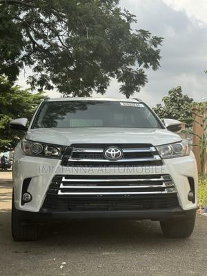 Toyota Highlander Limited 4dr SUV (3.5L 6cyl 6A) 2015 White