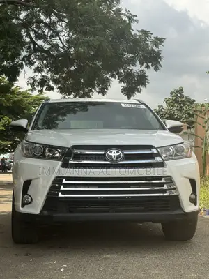Toyota Highlander Limited 4dr SUV (3.5L 6cyl 6A) 2015 White
