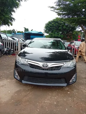 Toyota Camry SE 4dr Sedan (2.5L 4cyl 6A) 2014 Black