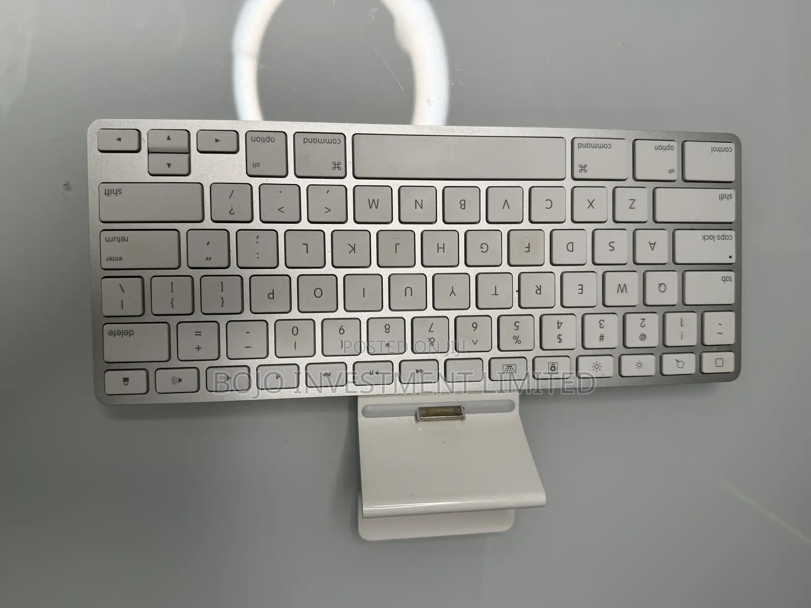 Apple iPad Keyboard Dock