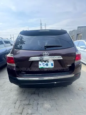 Toyota Highlander 2012 Maroon