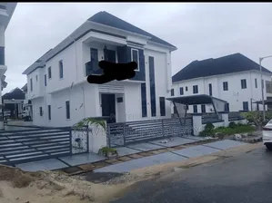 Furnished 5bdrm Mansion in Sapphire Gardens, Awoyaya for sale