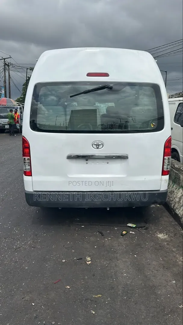 Toyota Coaster 2010 White