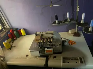 Four-Thread Industrial Weaving Machine