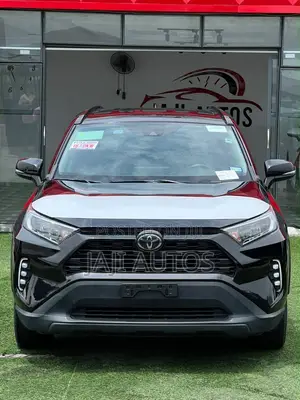 Toyota RAV4 XLE 2021 Black