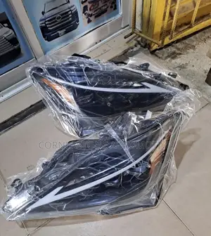 Head Lamp IS 250 2020
