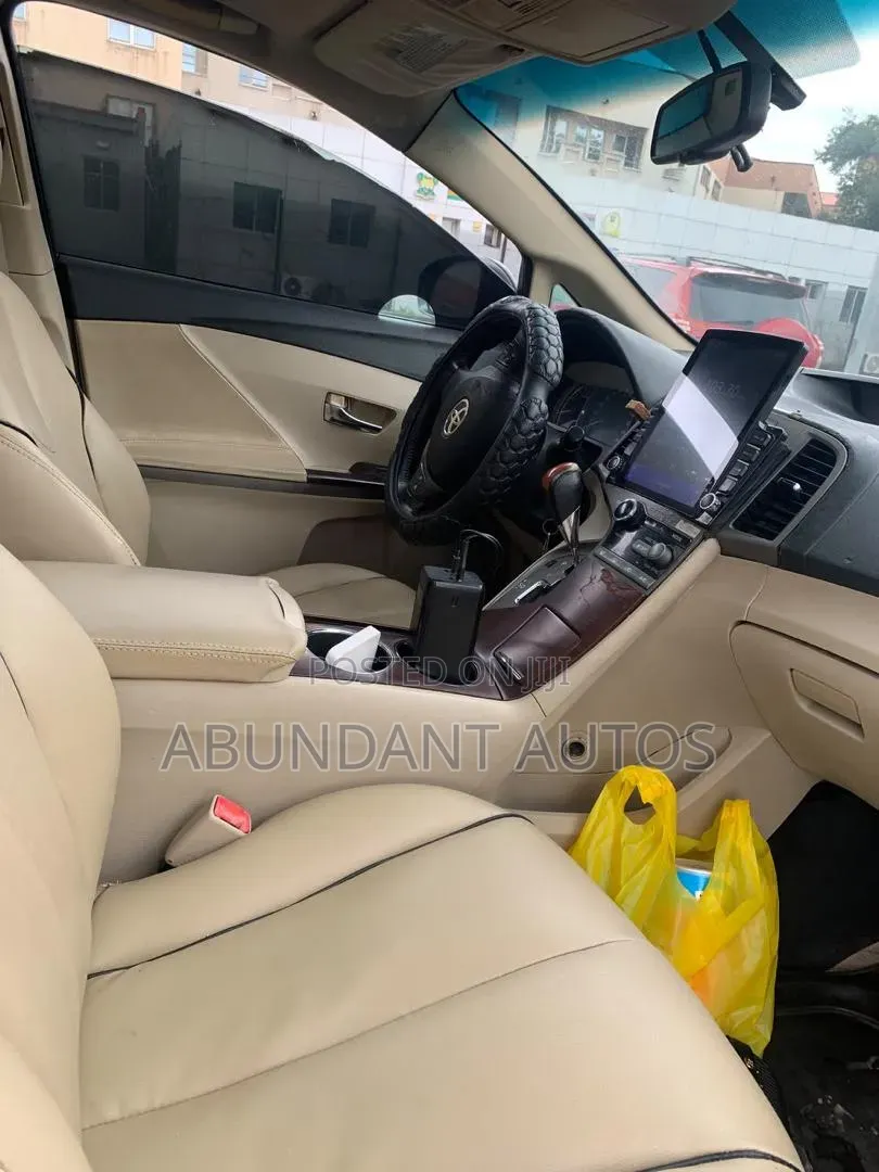 Toyota Venza AWD 2011 Black