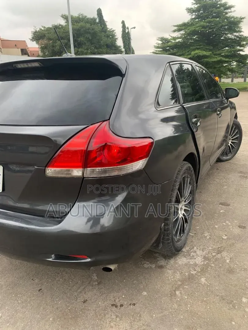 Toyota Venza AWD 2011 Black