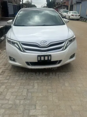 Toyota Venza Limited 2016 White