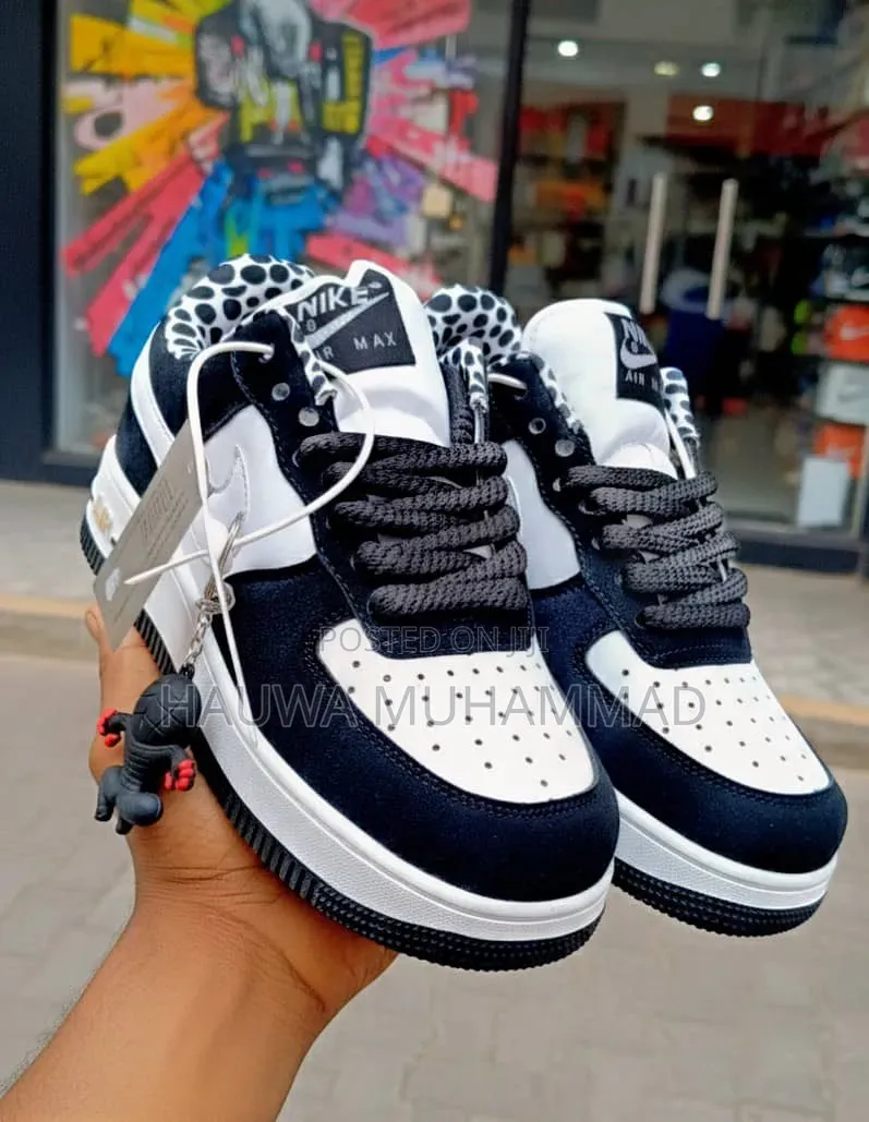 High Quality Shoes and Clothing