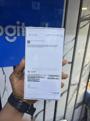 New Apple iPhone 16 Pro Max 1 TB Blue