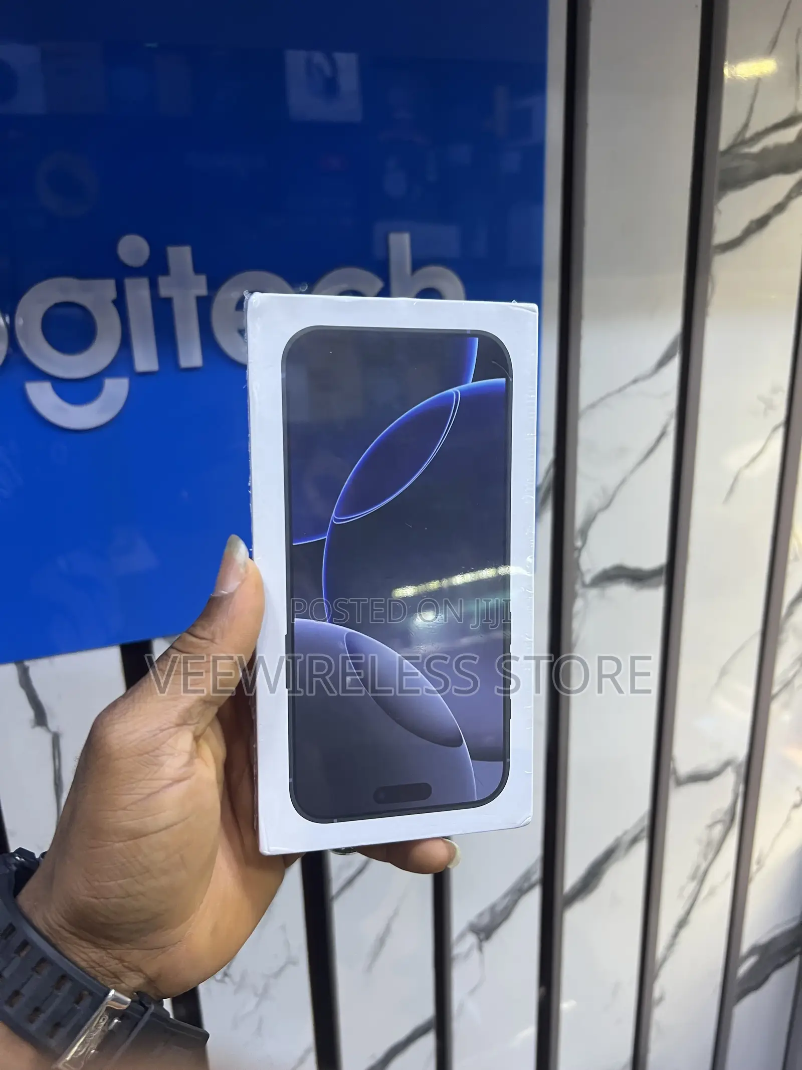 New Apple iPhone 16 Pro Max 1 TB Blue