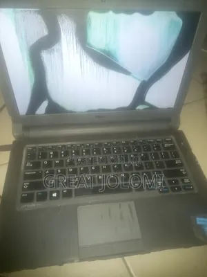Laptop Dell Latitude 3340 4GB Intel Celeron HDD 500GB