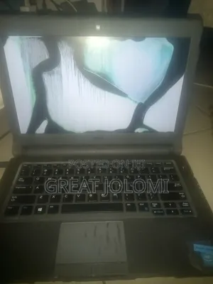 Laptop Dell Latitude 3340 4GB Intel Celeron HDD 500GB