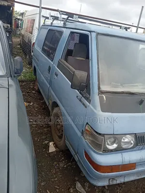 Mitsubishi L300 1999