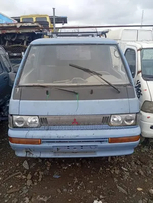 Mitsubishi L300 1999