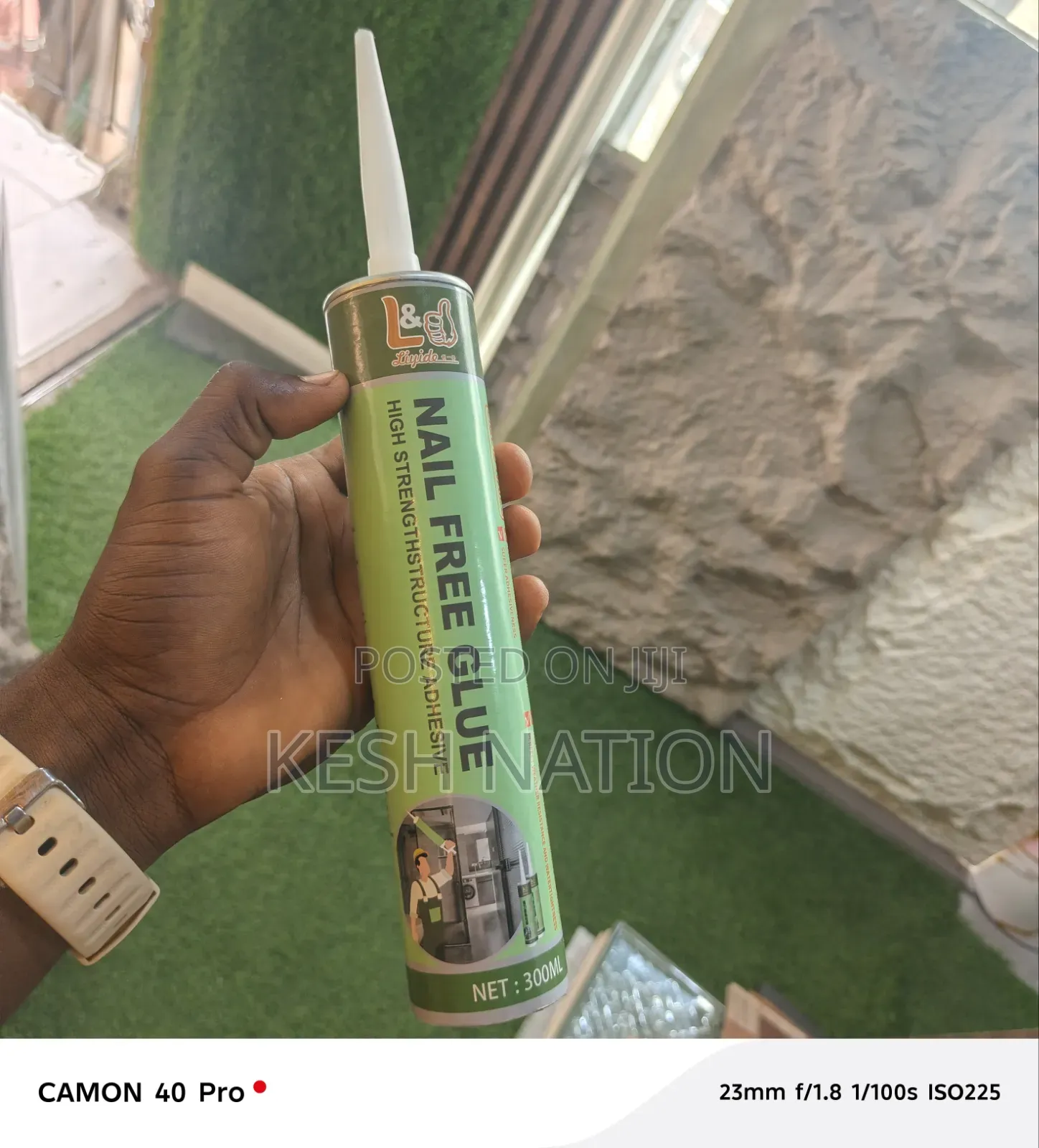 Liquid Nail Adhesive