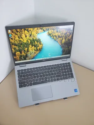 Laptop Dell Latitude 5530 16GB Intel Core i7 SSD 512GB