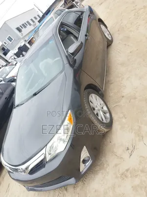 Toyota Camry XLE 4dr Sedan (2.5L 4cyl 6A) 2013 Gray