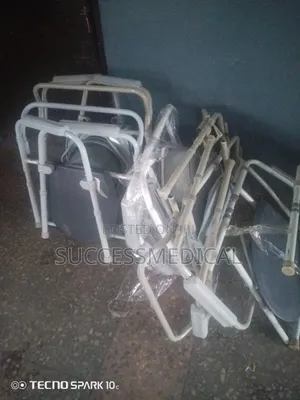 Commode Chair