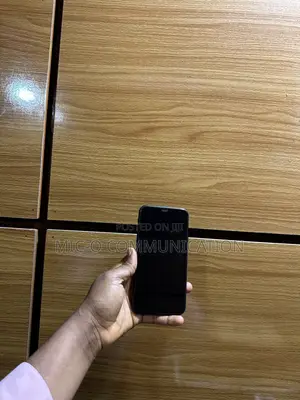 Apple iPhone 11 64 GB Black