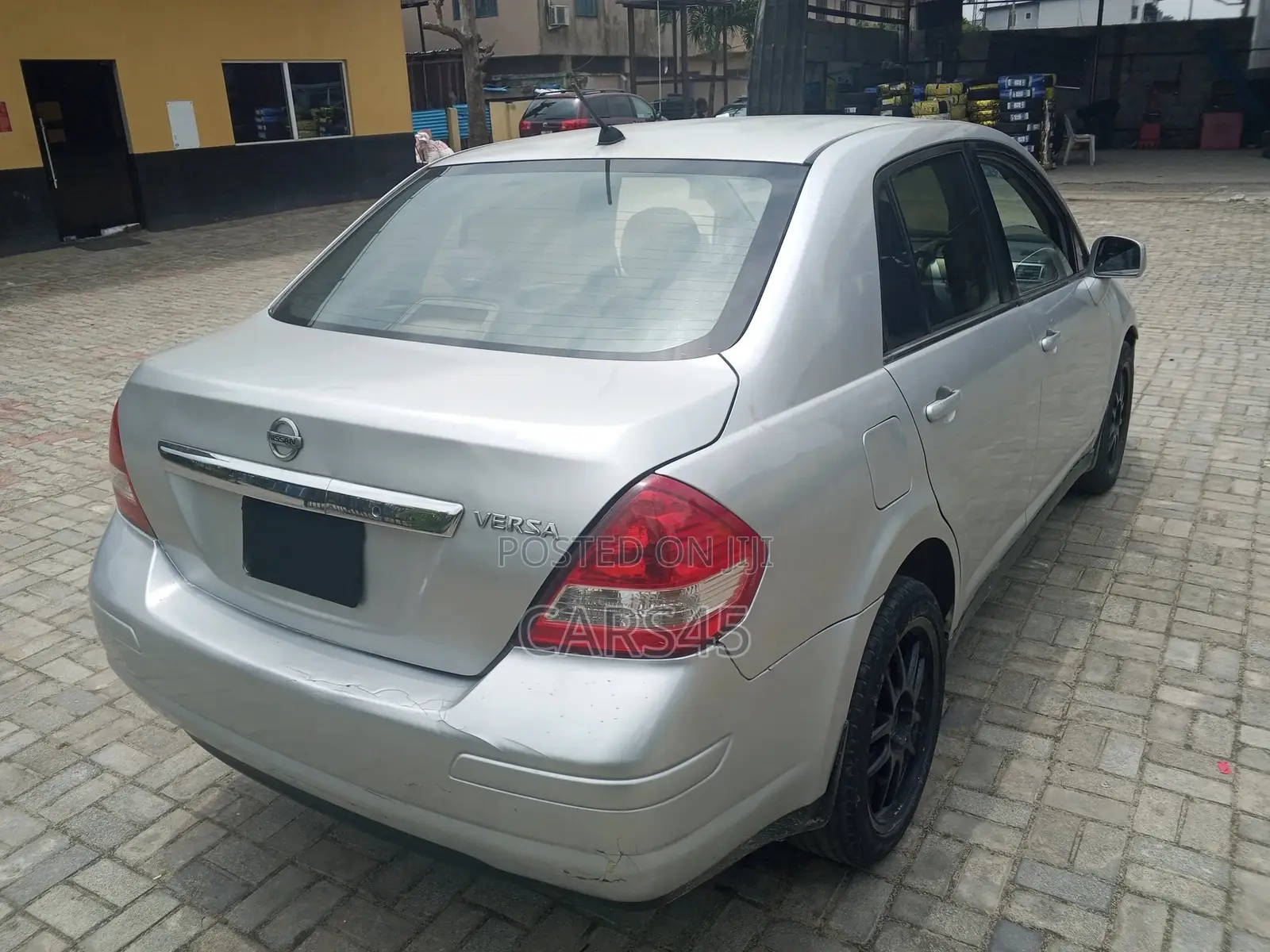 Nissan Versa 2008 Silver