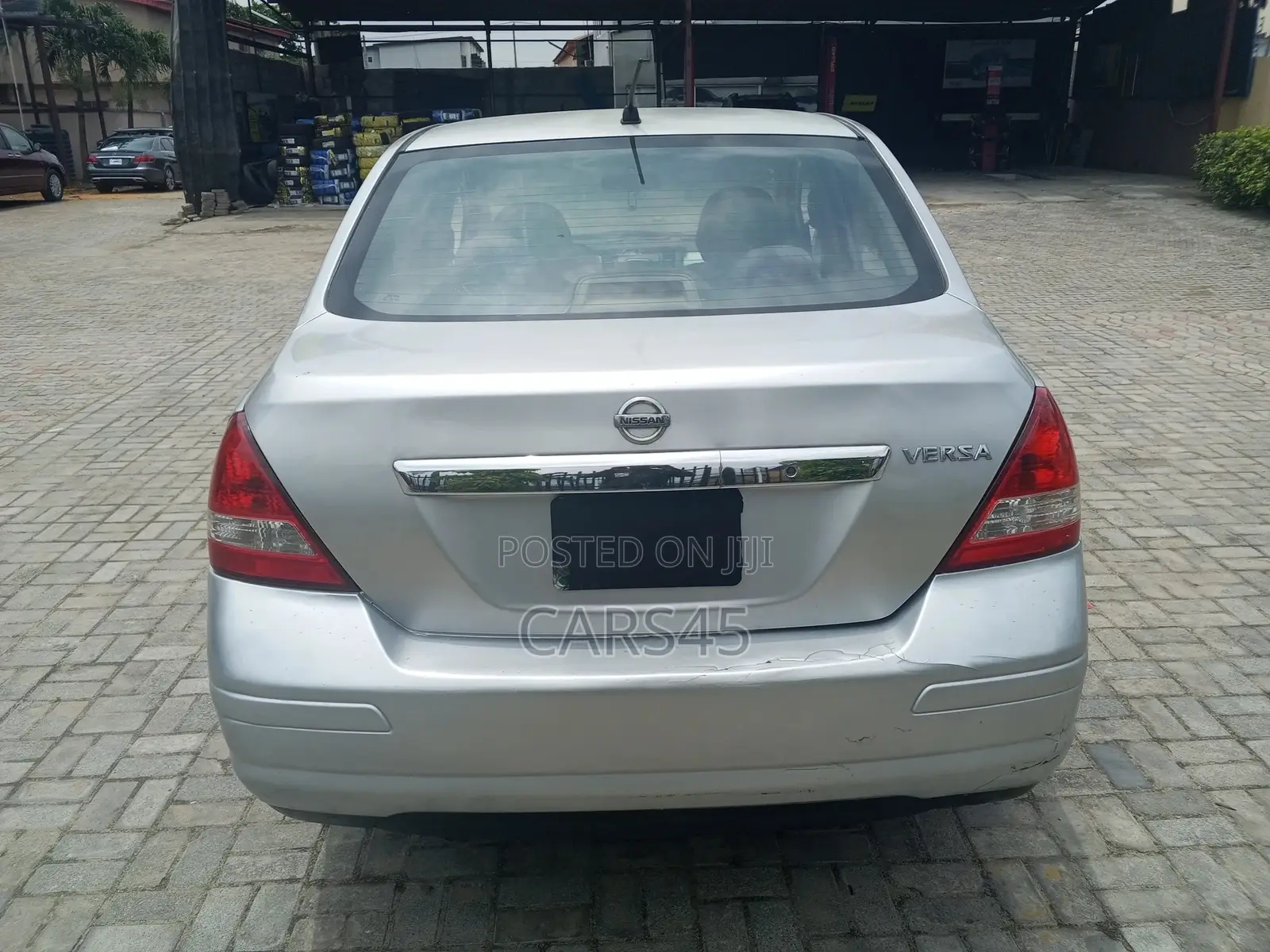 Nissan Versa 2008 Silver