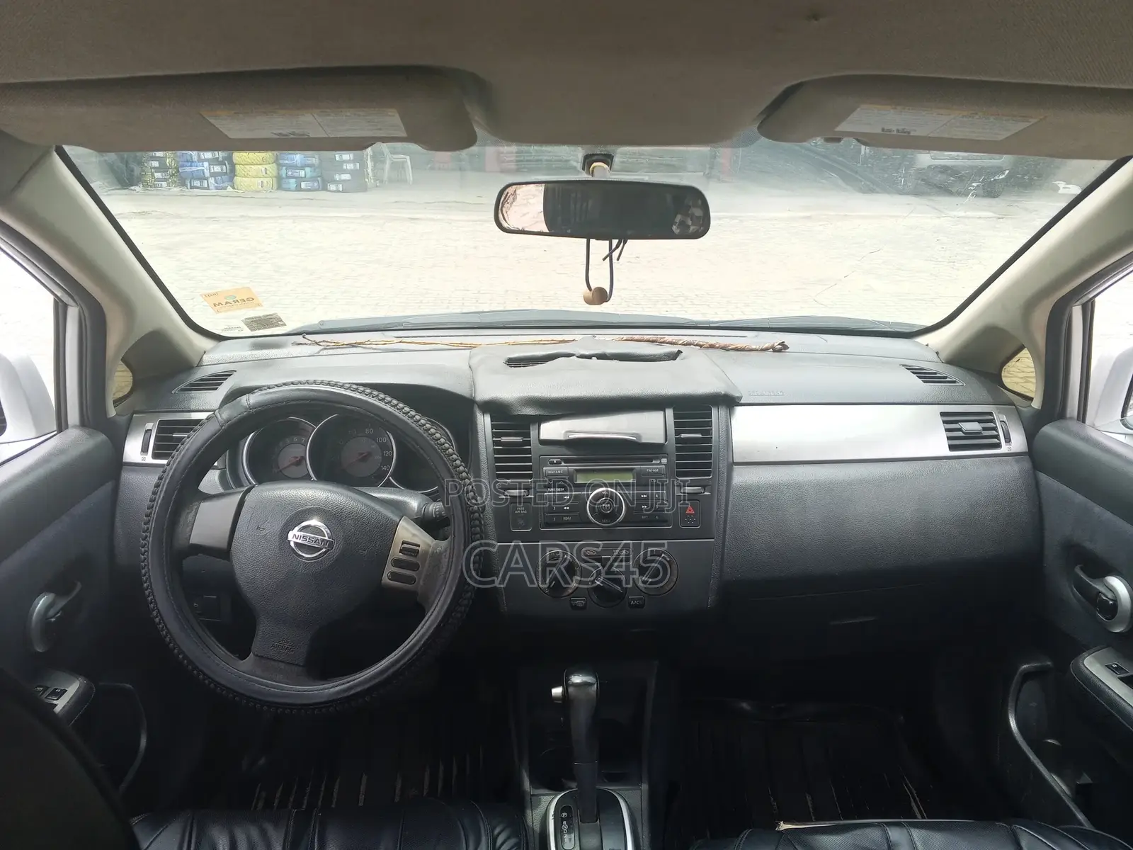 Nissan Versa 2008 Silver