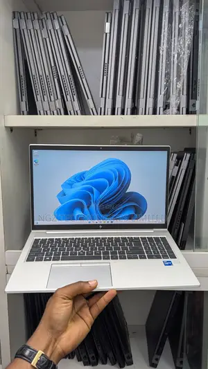 Laptop HP EliteBook 840 G8 16GB Intel Core i5 SSD 512GB