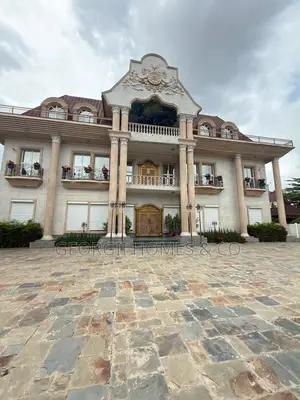 7bdrm Villa in Maitama for sale