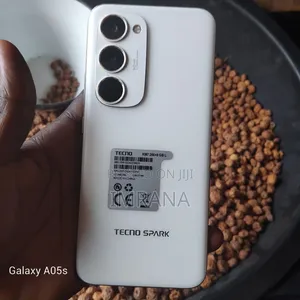 Tecno Spark 40 Pro+ 256 GB White