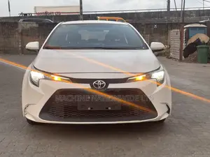 Toyota Corolla 2023 White