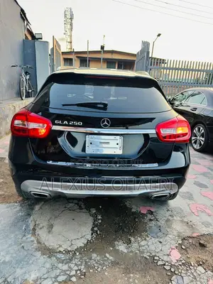 Mercedes-Benz GLA 250 2017 Black