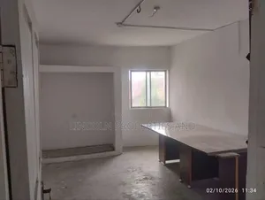 3 Bedrooms Off Space at Udo Umana Street Off Oron Road, Uyo.