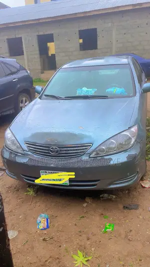 Toyota Camry LE 2025