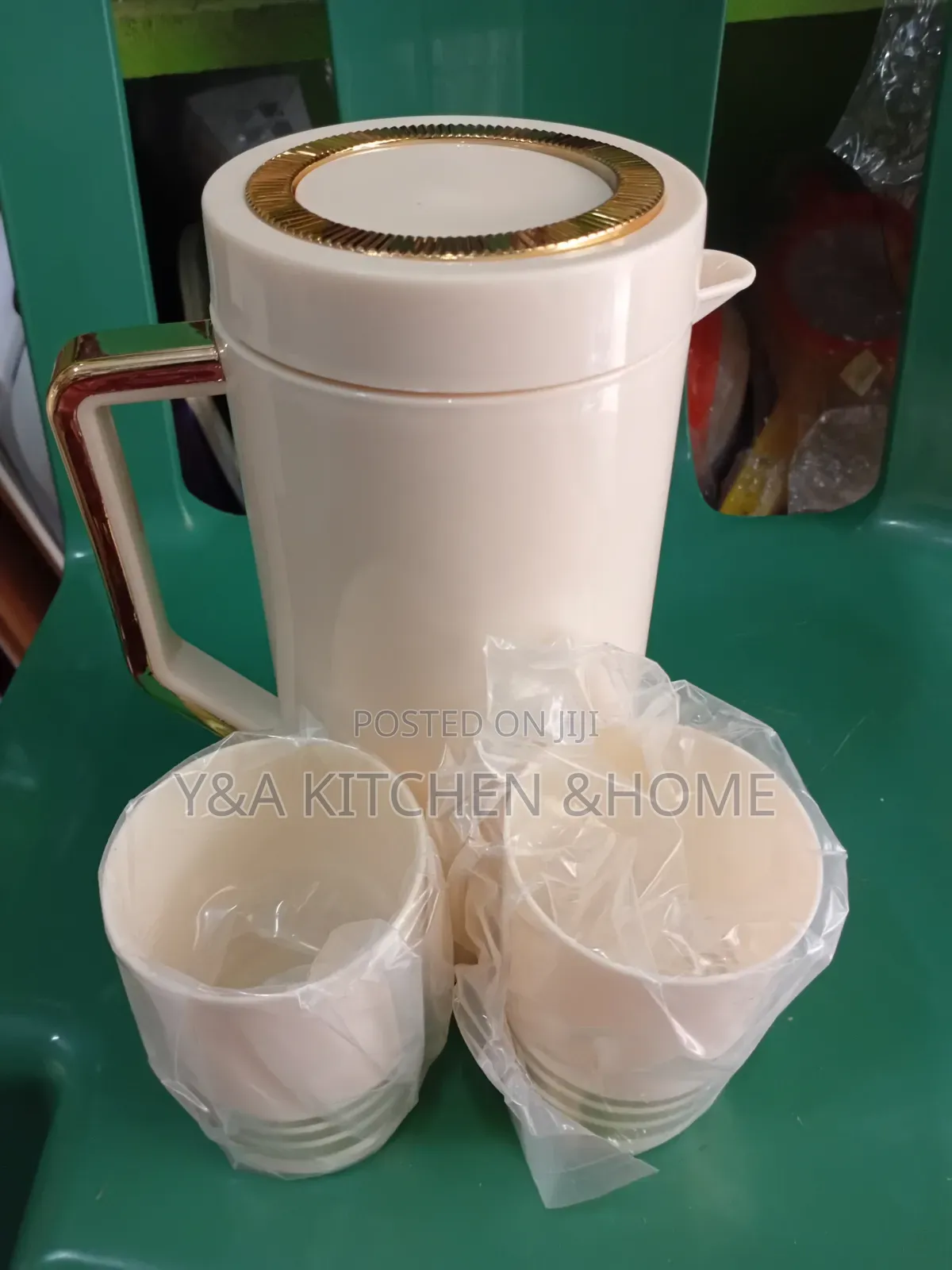 Insulated Flask With 2cups