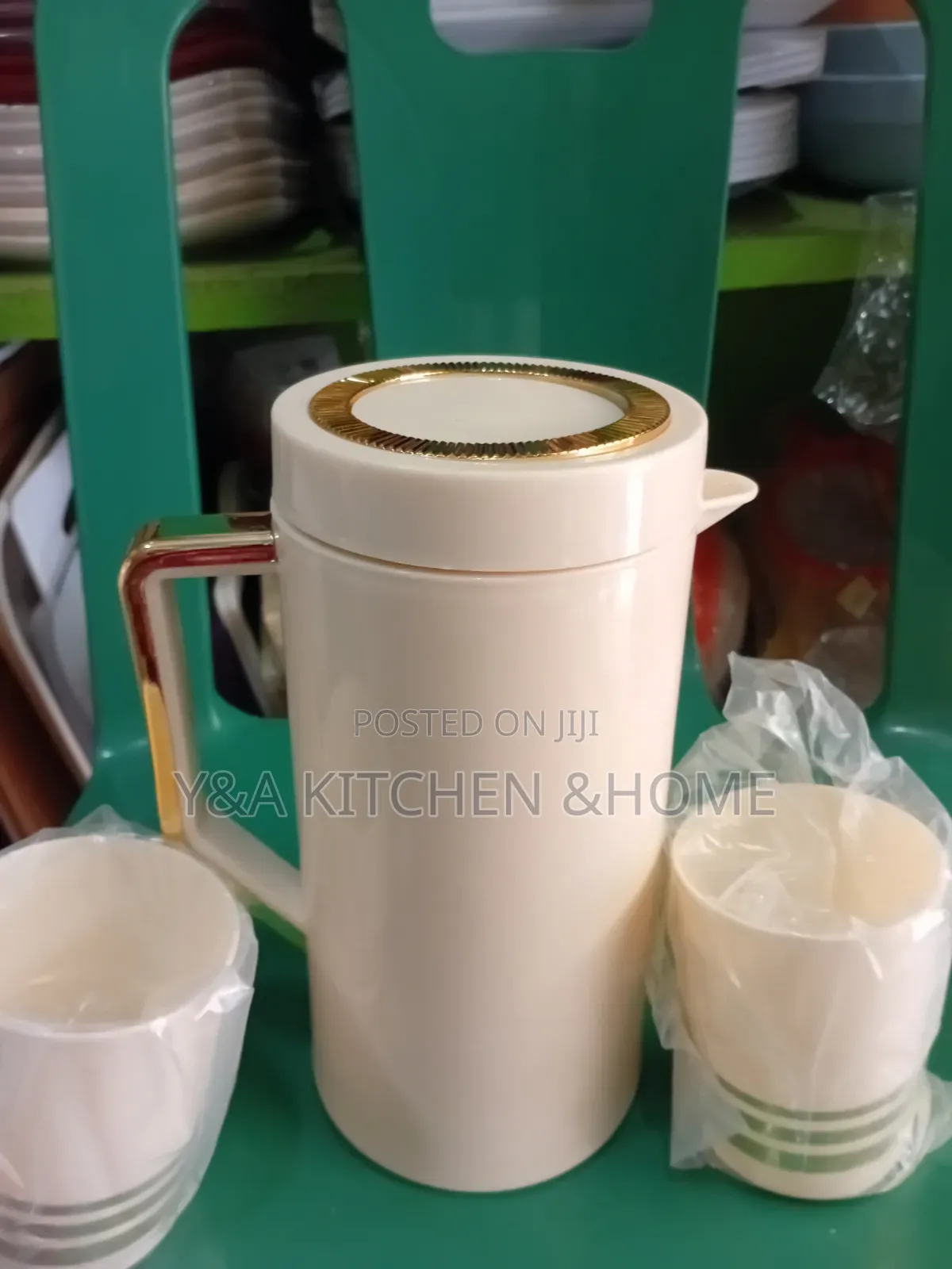 Insulated Flask With 2cups