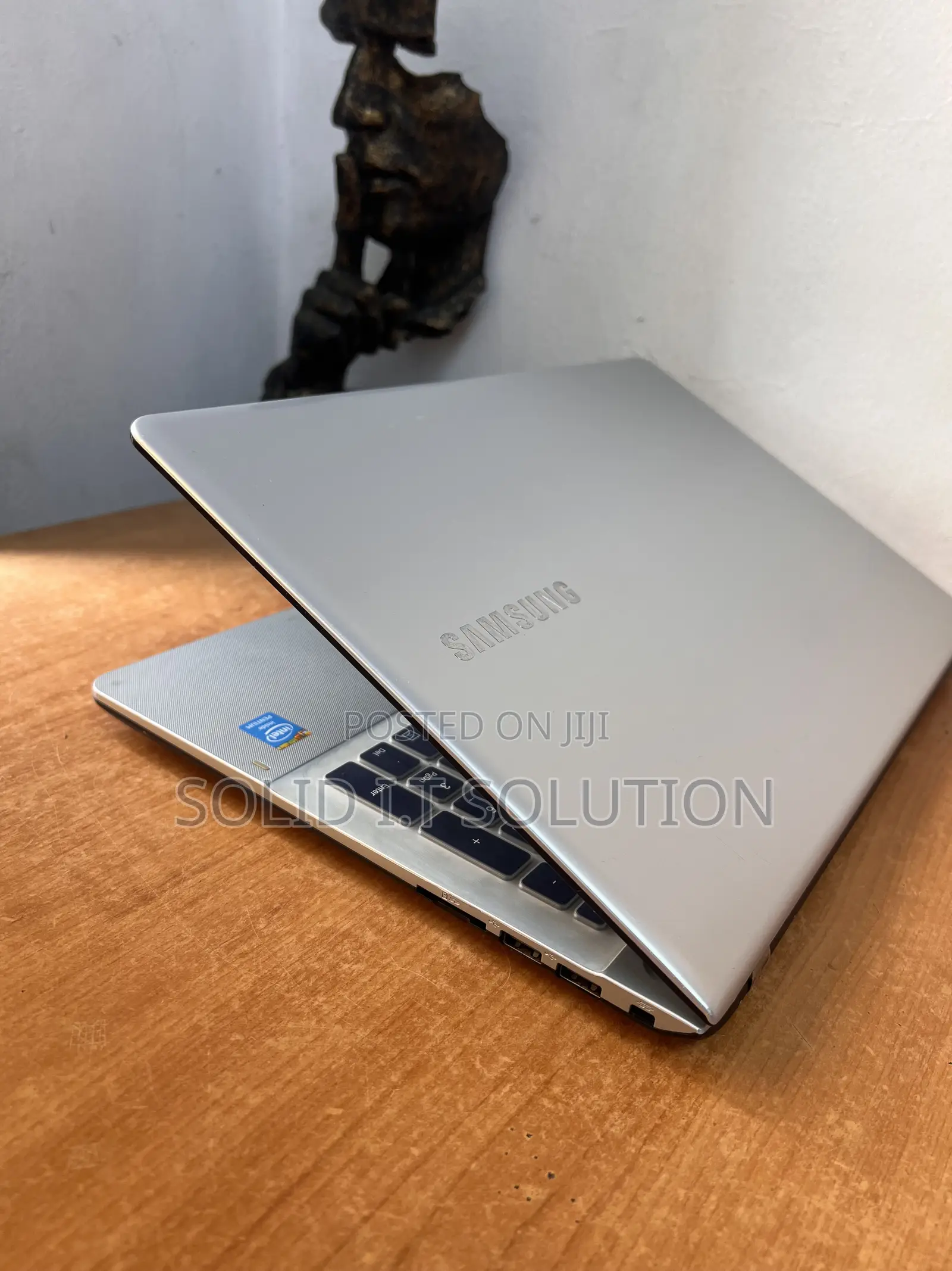 Laptop Samsung 8GB Intel Pentium HDD 320GB