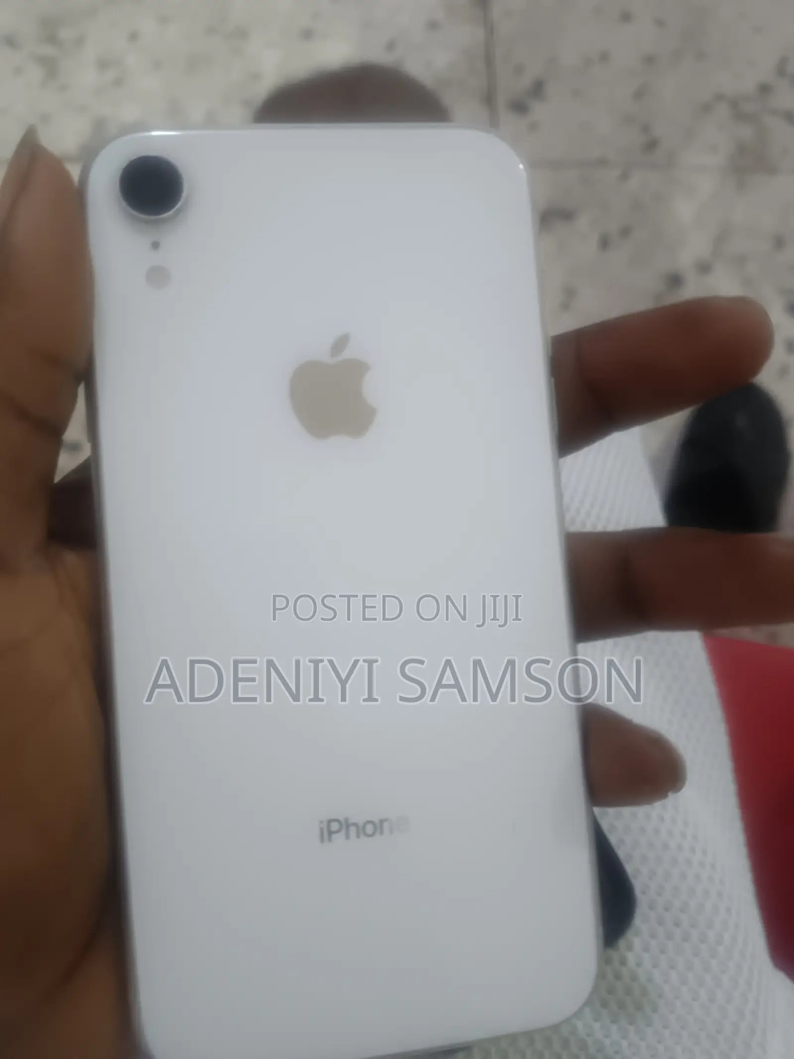 Apple iPhone XR 64 GB White