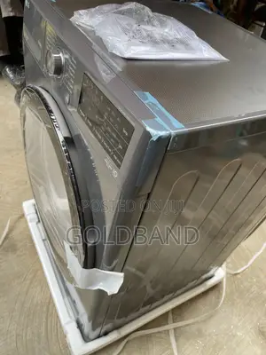 LG 10.5kg Front Loader Wash & Dry Laundry Appliance