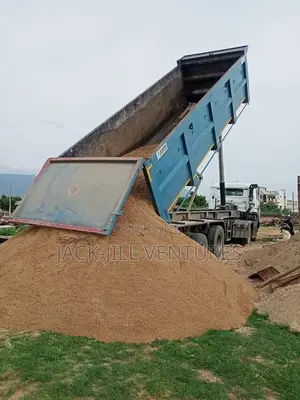 Full Load of Sharp Sand and Plaster Sand Available for Delivery