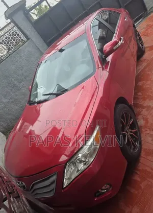 Toyota Camry LE 4dr Sedan (2.5L 4cyl 6A) 2011 Red