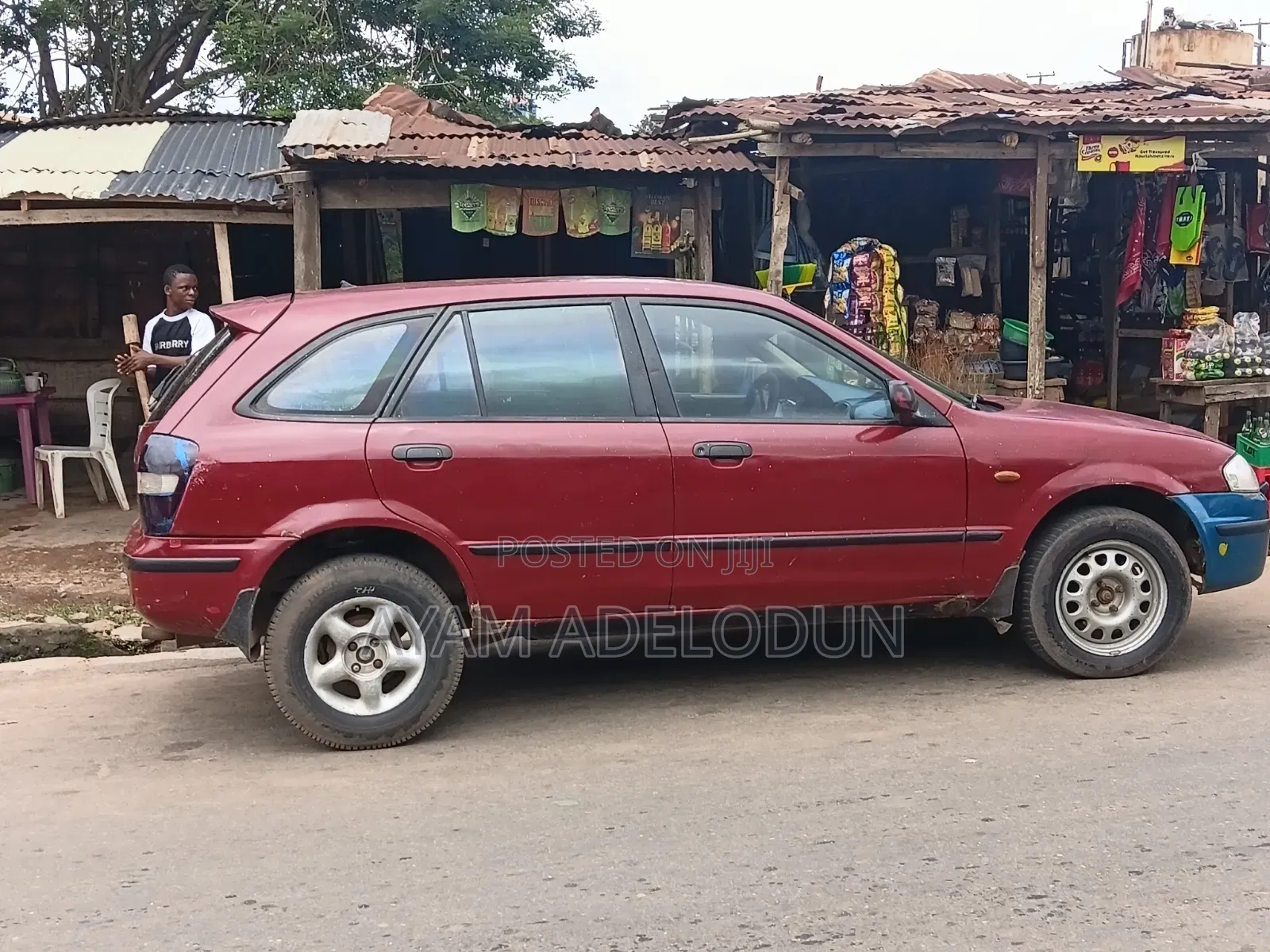 Mazda 323 2000 Red